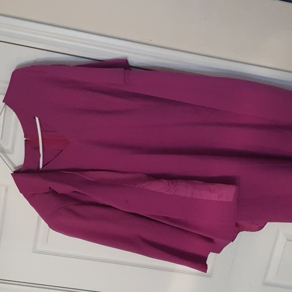 Suit, dress and jacket - Picture 2 of 2